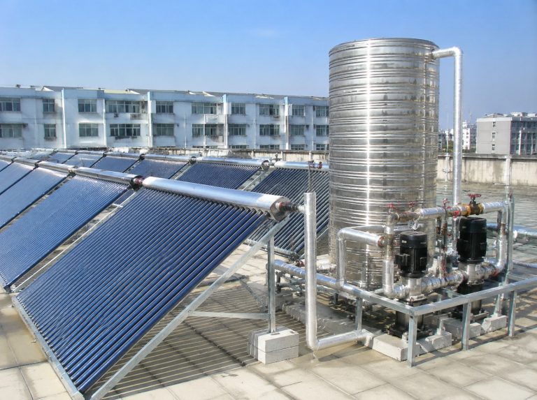 德城区商用大容量真空管太阳能热水系统